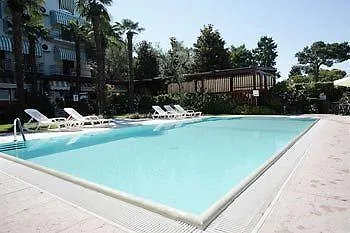 Garten Lido 3* 시르미오네
